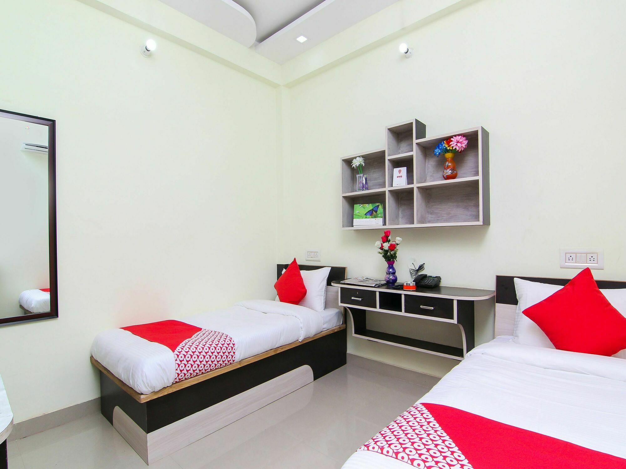 Oyo 12446 Shree Sai Guest House Allāhābād Junction 外观 照片